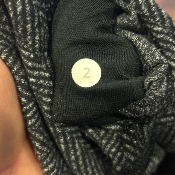 Lululemon leggings - Picture 4 of 5